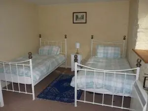 Twin Bedroom in short term rental