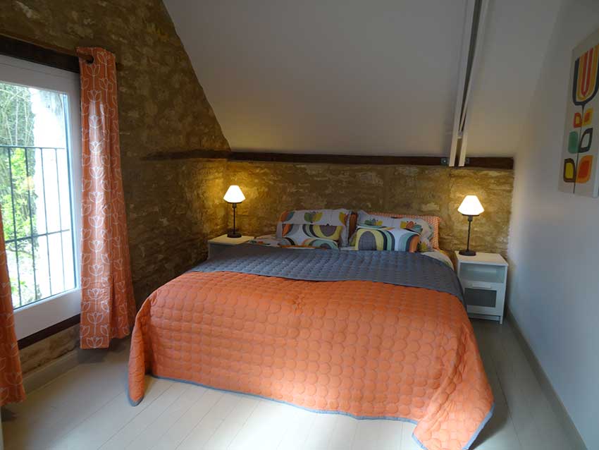 Double Bedroom in flat for short term rent